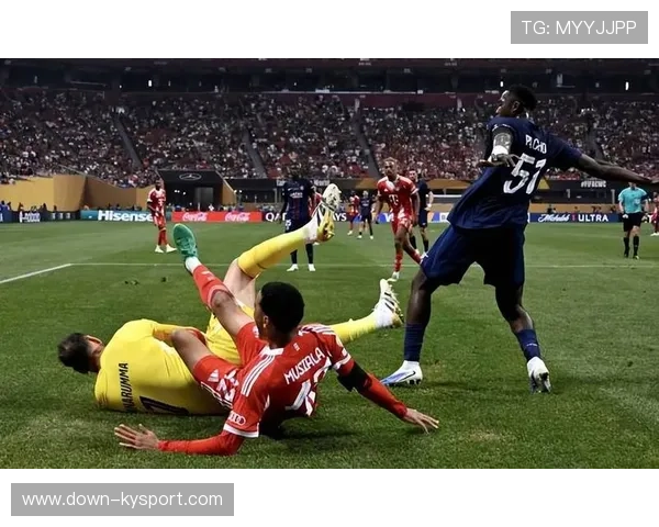 拜仁伤病更新:穆西亚拉恢复顺利,格雷罗即将归队